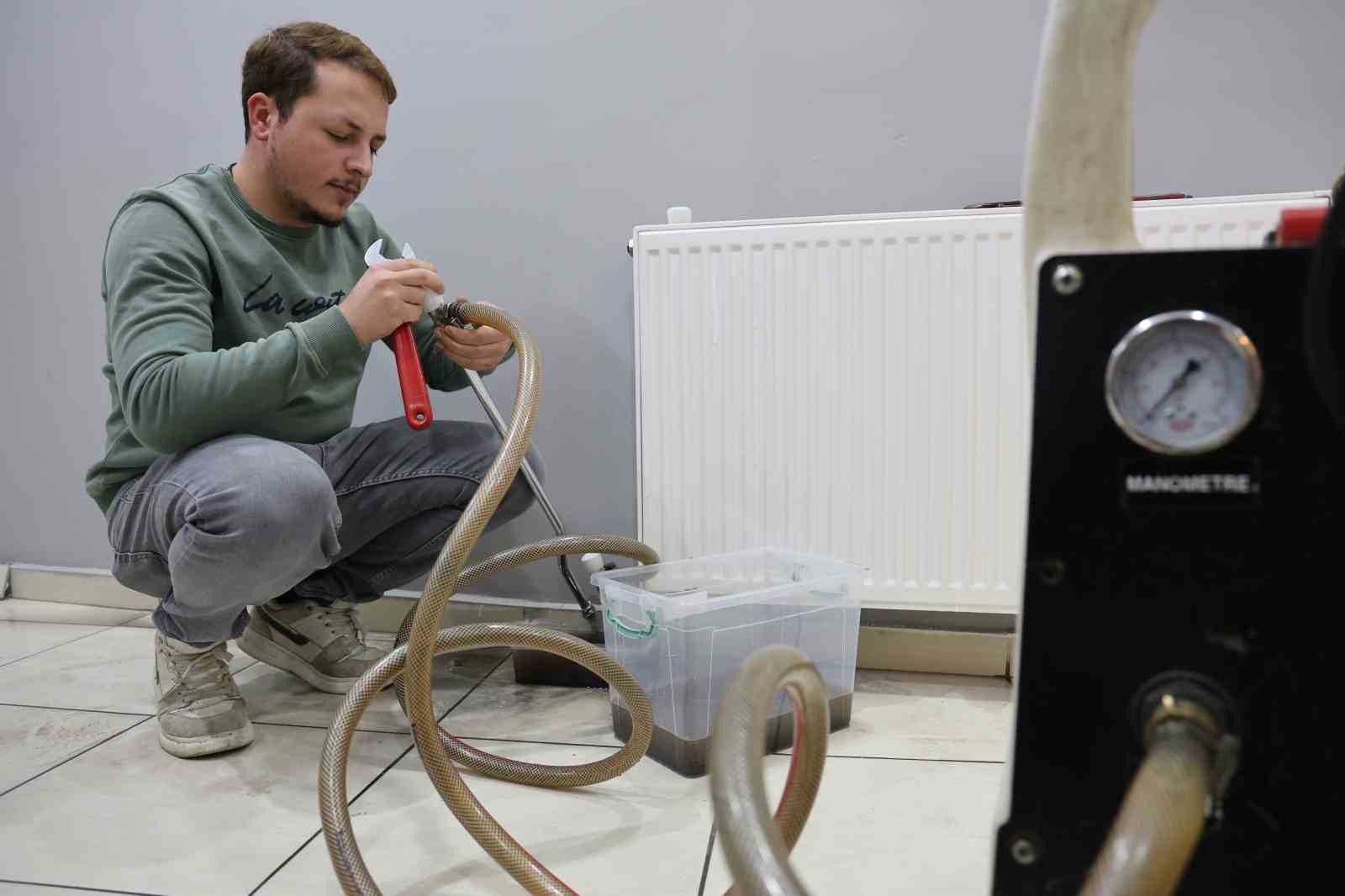 Petek temizliği faturayı yüzde 30 azaltıyor: İki yılda bir yapılması şart