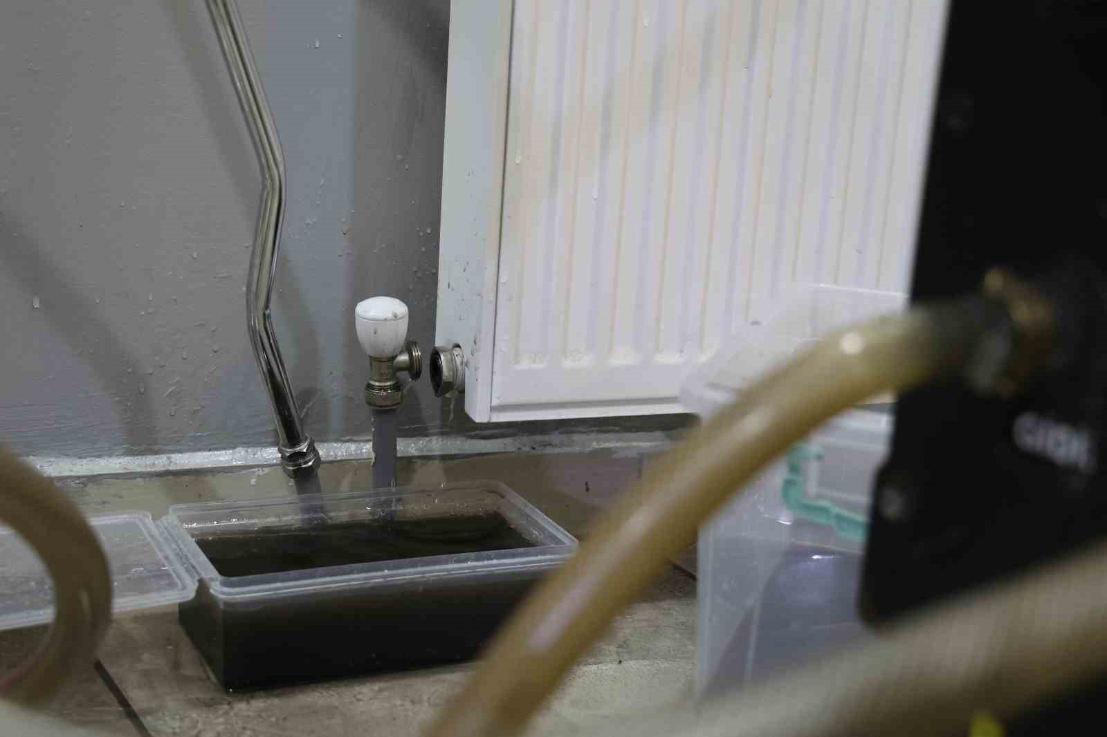 Petek temizliği faturayı yüzde 30 azaltıyor: İki yılda bir yapılması şart