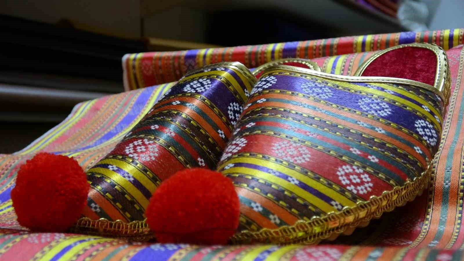 Kutnu kumaşından yapılan ürünler büyük ilgi görüyor