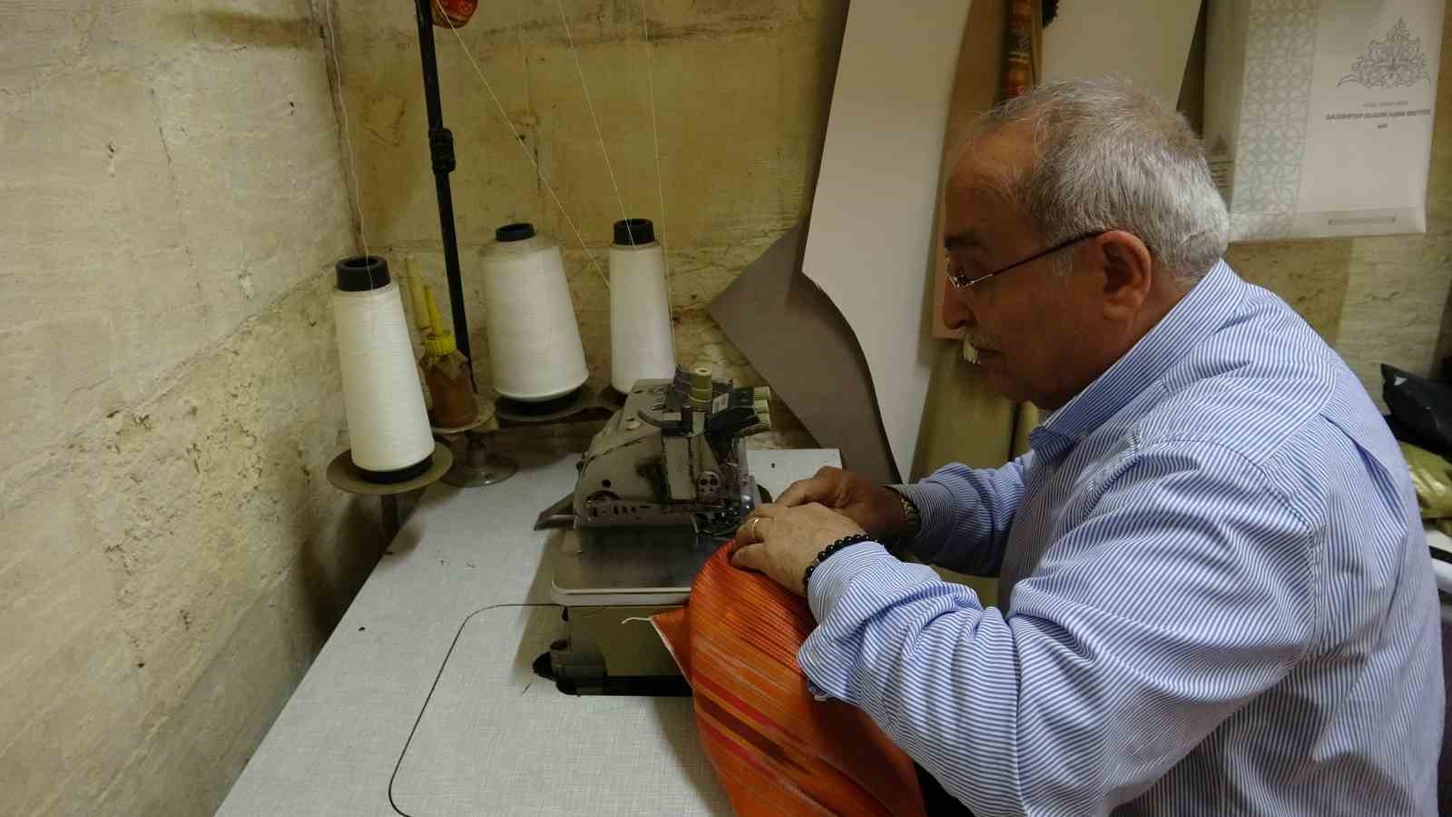 Kutnu kumaşından yapılan ürünler büyük ilgi görüyor