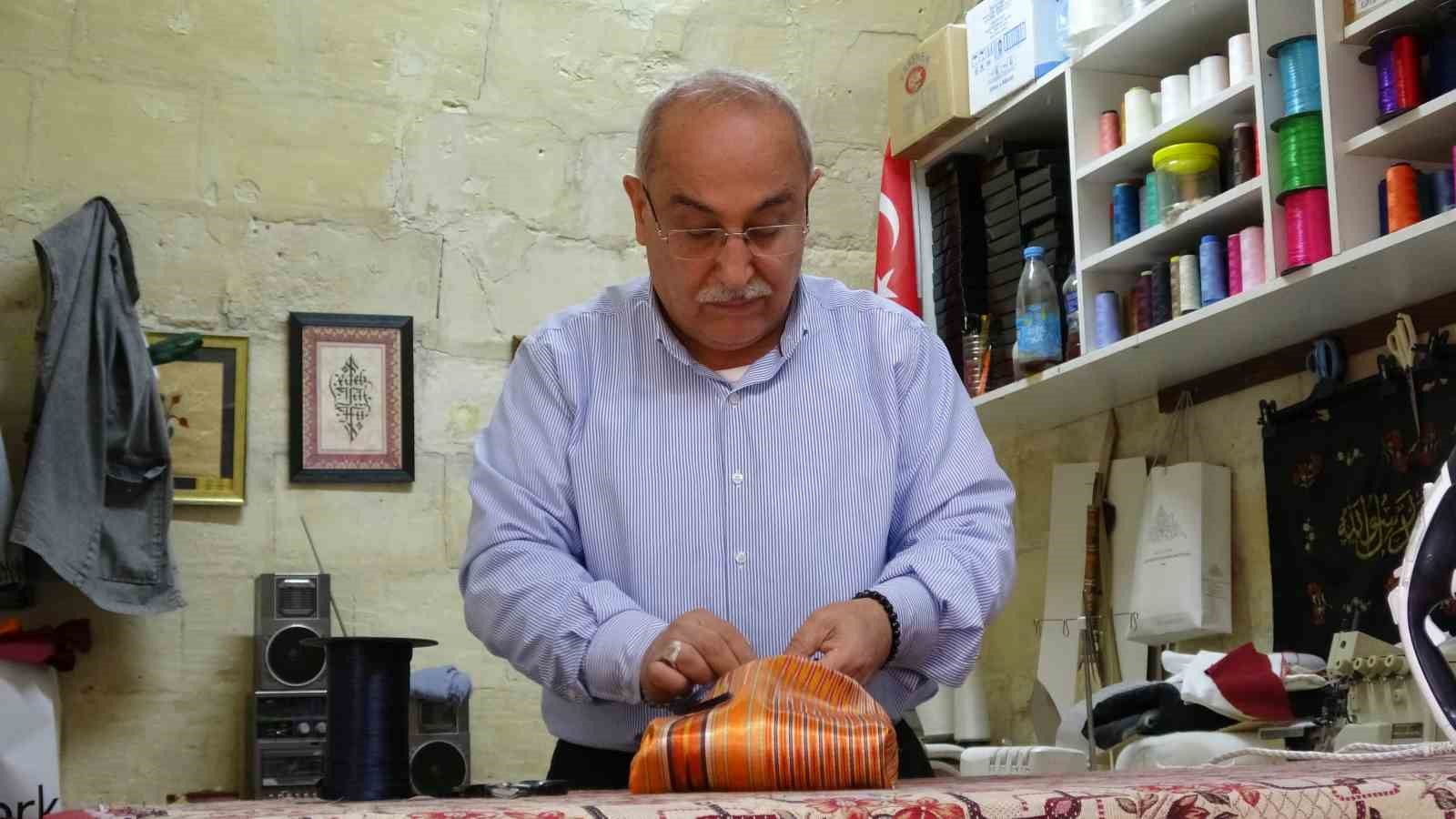 Kutnu kumaşından yapılan ürünler büyük ilgi görüyor