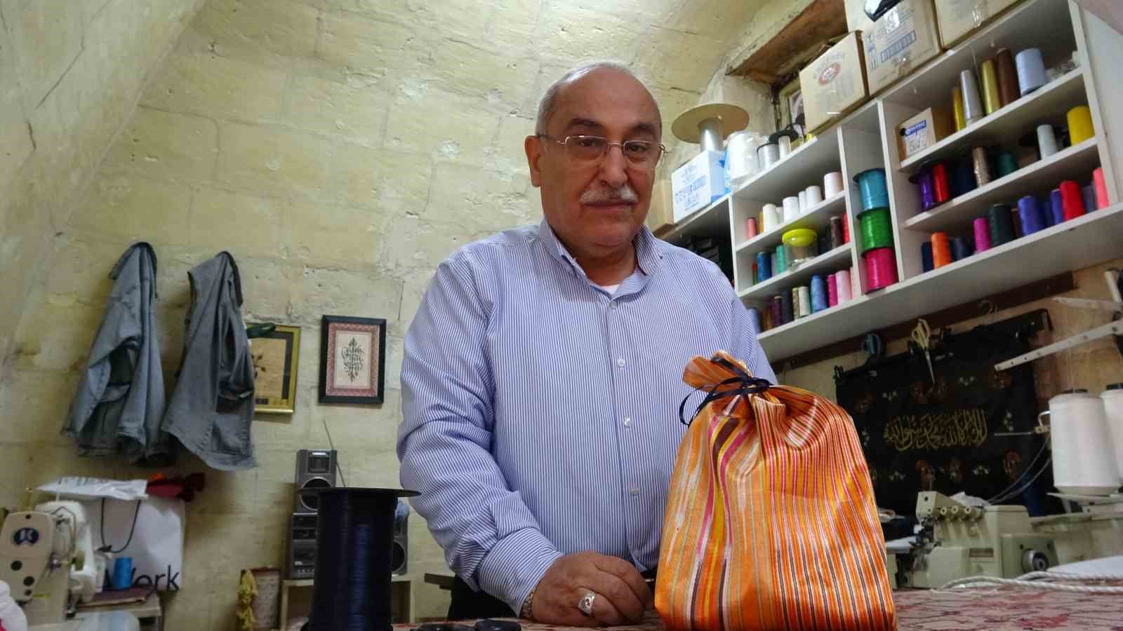 Kutnu kumaşından yapılan ürünler büyük ilgi görüyor