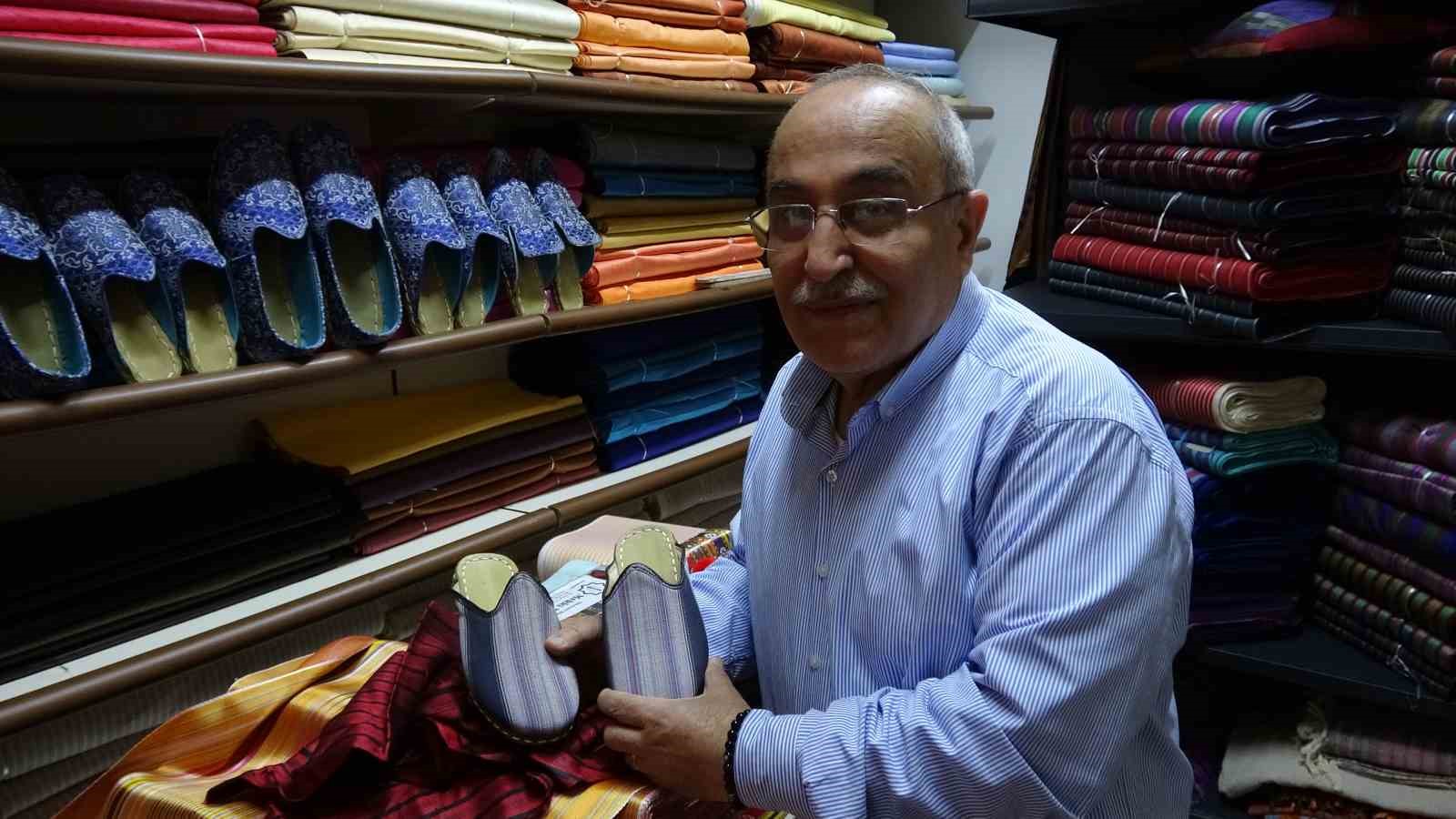 Kutnu kumaşından yapılan ürünler büyük ilgi görüyor