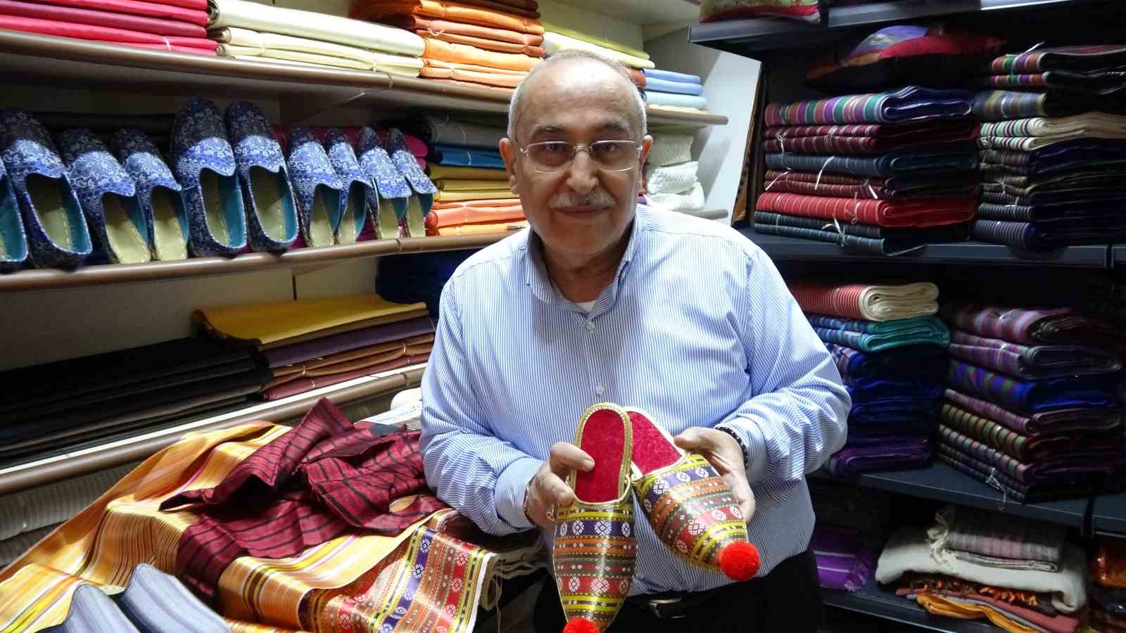 Kutnu kumaşından yapılan ürünler büyük ilgi görüyor