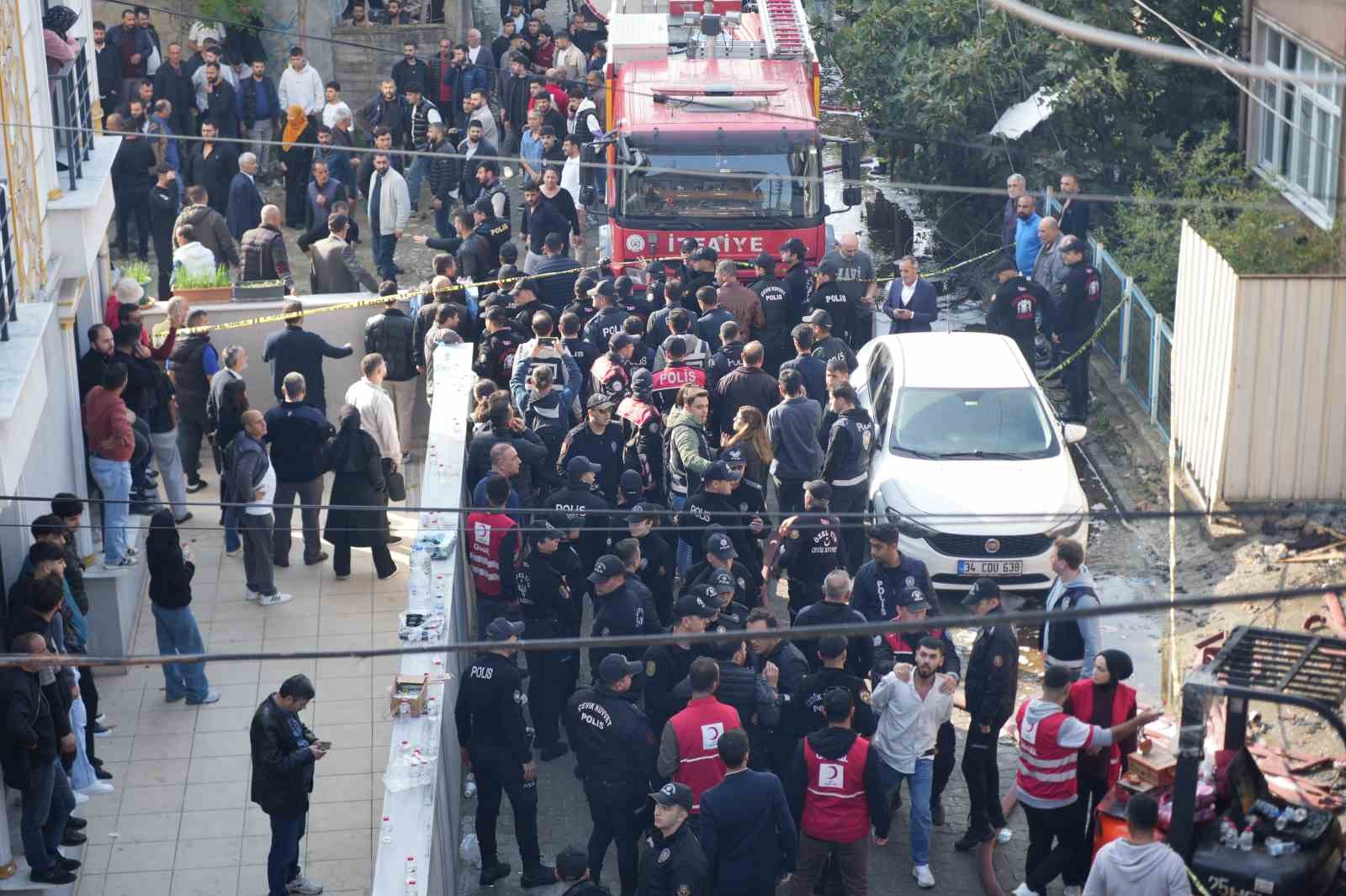 6 kişiye mezar olan yangına ilişkin 3 gözaltı kararı