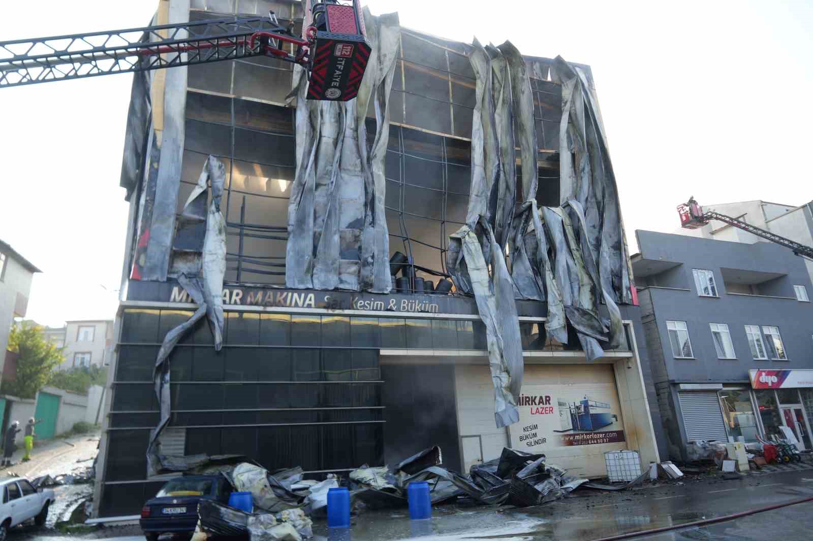 6 kişiye mezar olan yangına ilişkin 3 gözaltı kararı