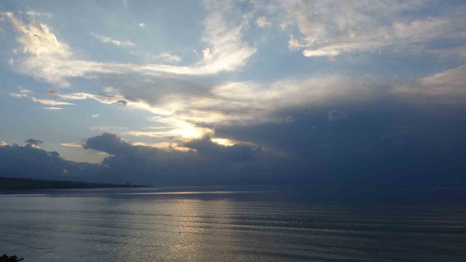 Van semalarında bulut ve ışık şöleni: Gündüz bulutların dansı, akşam büyülü manzaralar