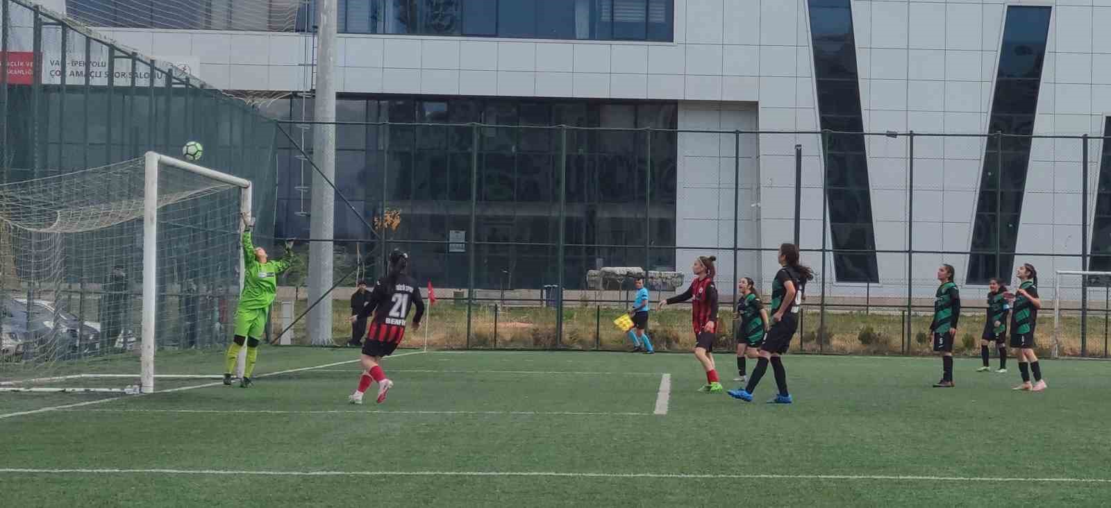 TFF Kadınlar 2. Lig: Vangücü SK: 4 - Kahramanmaraş Anadolu SK: 2