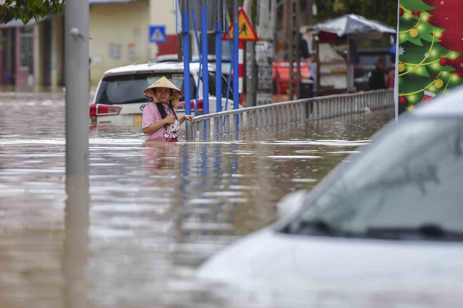 Vietnam’daki sel felaketinde can kaybı 55’e yükseldi