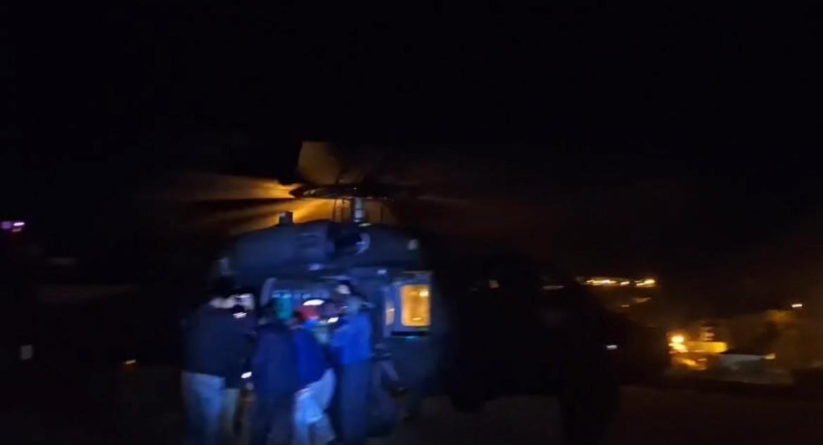 Yüksekten düşen genç, jandarma helikopteriyle kurtarıldı