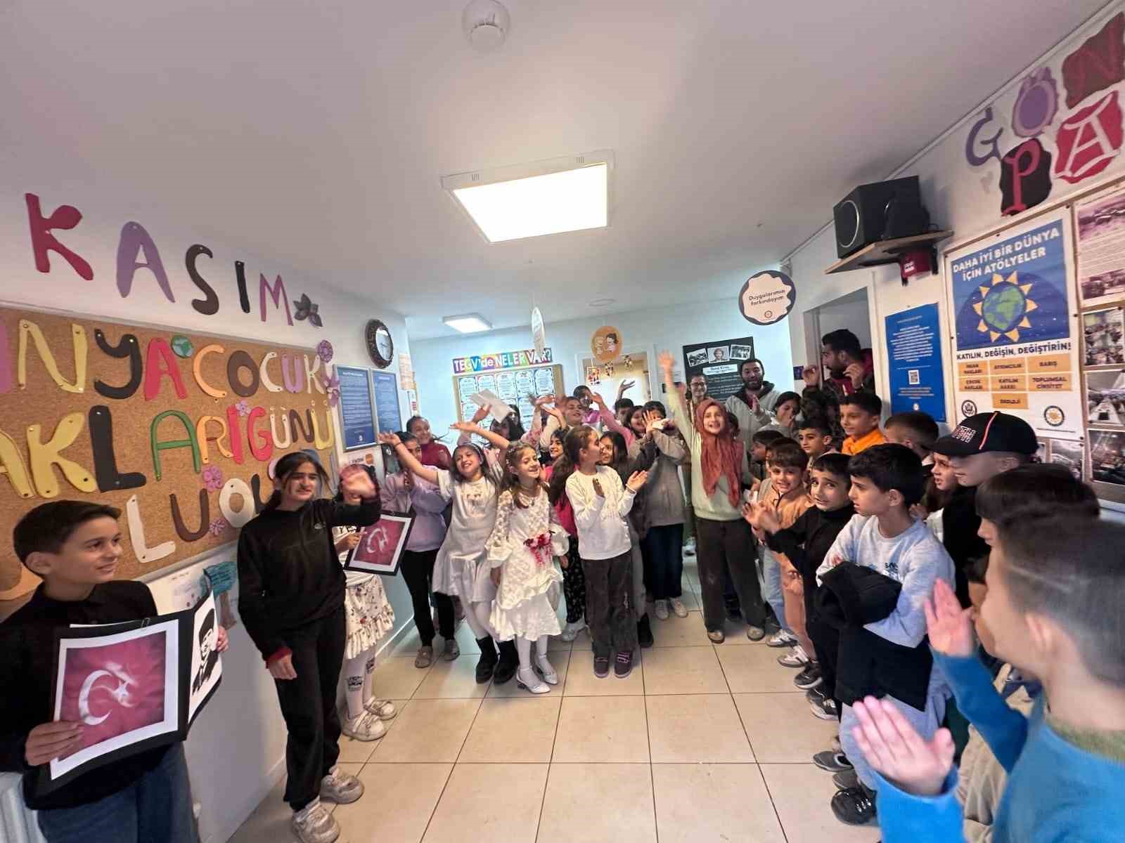 Muradiye’de Dünya Çocuk Hakları Günü Kutlandı