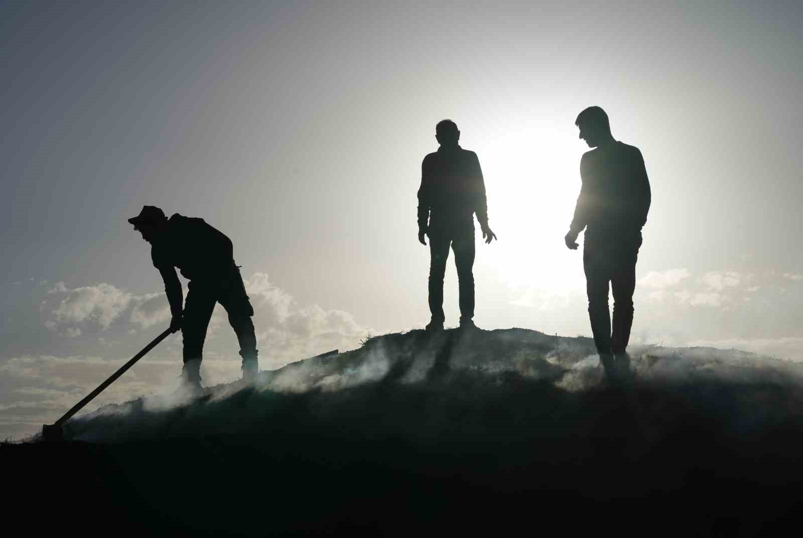 Torlukçuların dumanlı hayatı: Zor şartlarda üretilen kömürün tonu 28 bin liradan satılıyor