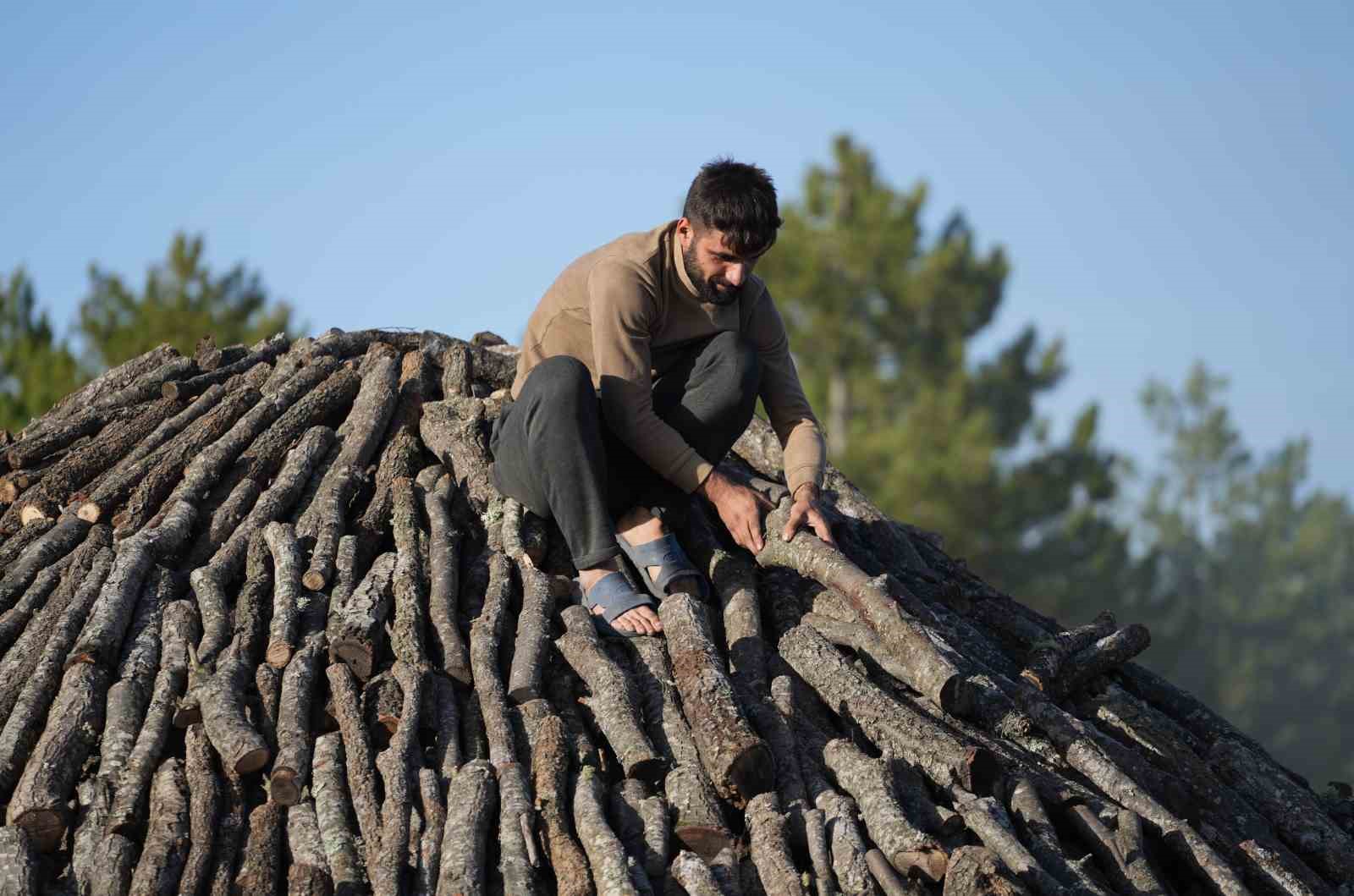 Torlukçuların dumanlı hayatı: Zor şartlarda üretilen kömürün tonu 28 bin liradan satılıyor