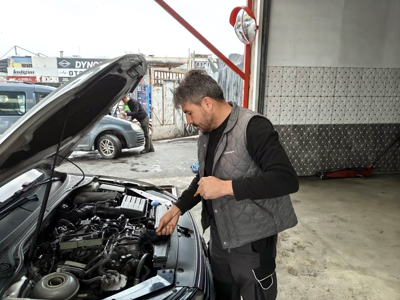 Kışlık bakımı yapılmayan araç soğukta bırakıyor