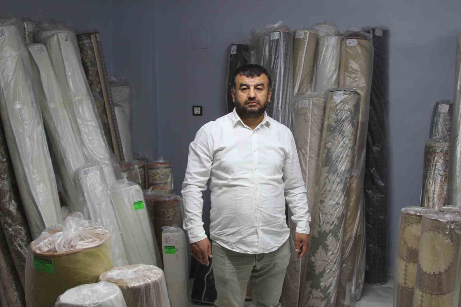 Adana’da halıdan servet çıktı: Dürüst çalışandan örnek davranış