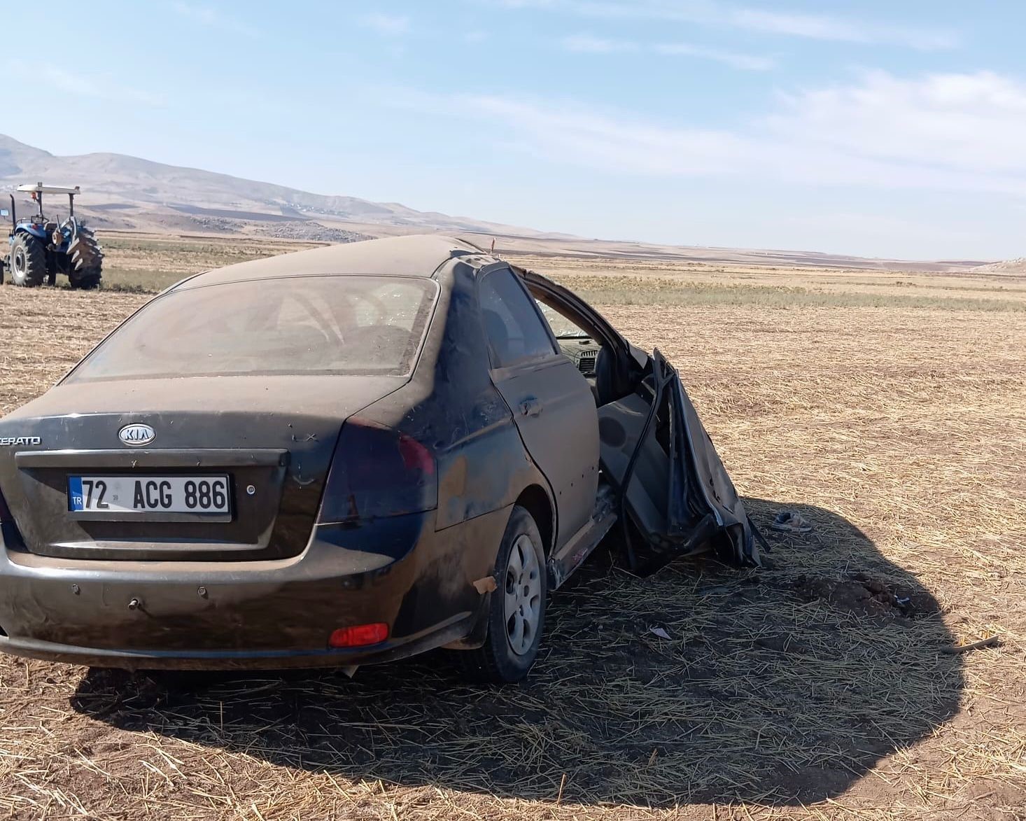 Siirt’te otomobil takla attı, camdan fırlayan çocuk hayatını kaybetti
