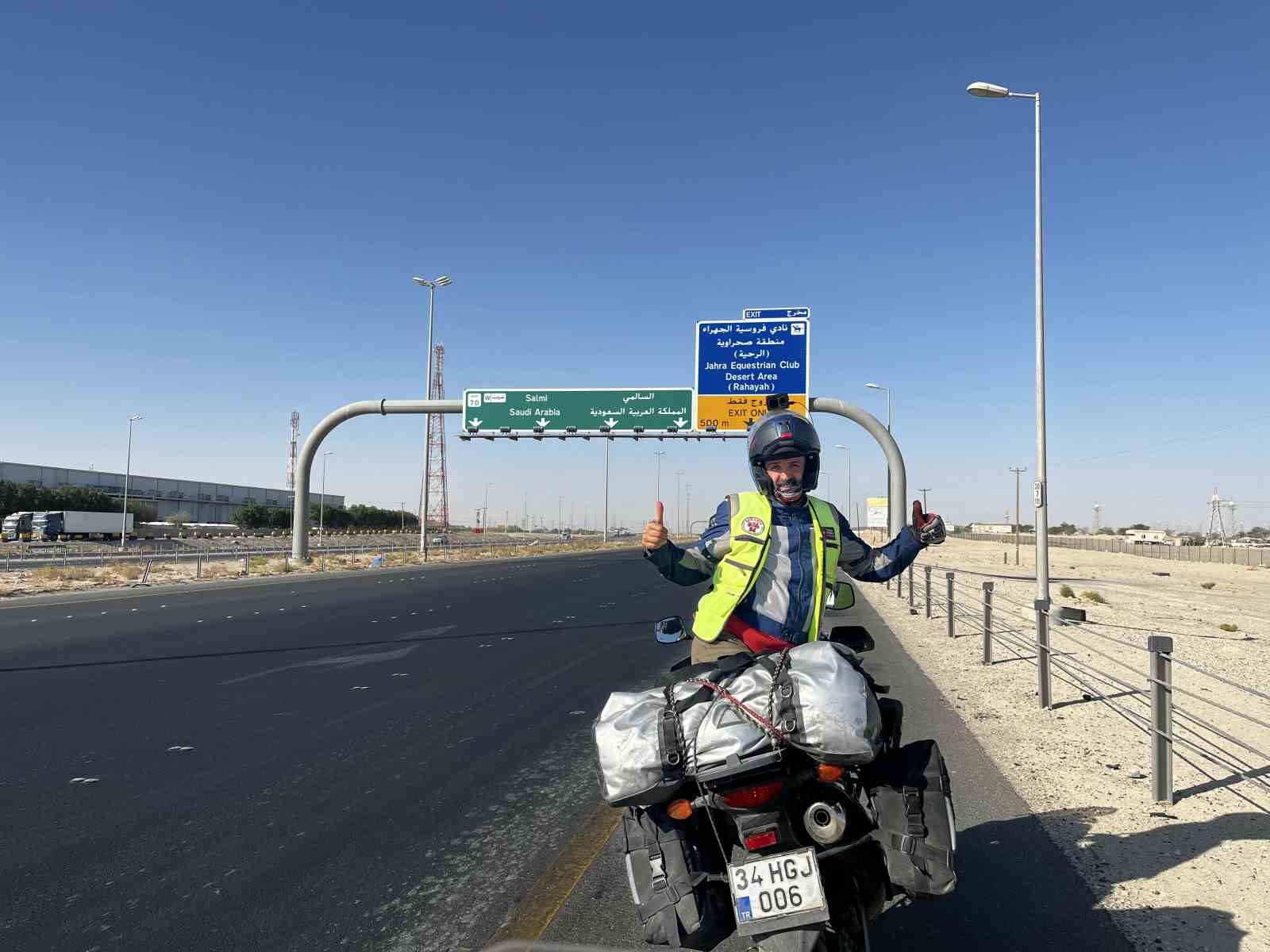 Sigarayı bıraktı, motosikleti ile 250 bin kilometre yol yaptı: Son durağı umre oldu