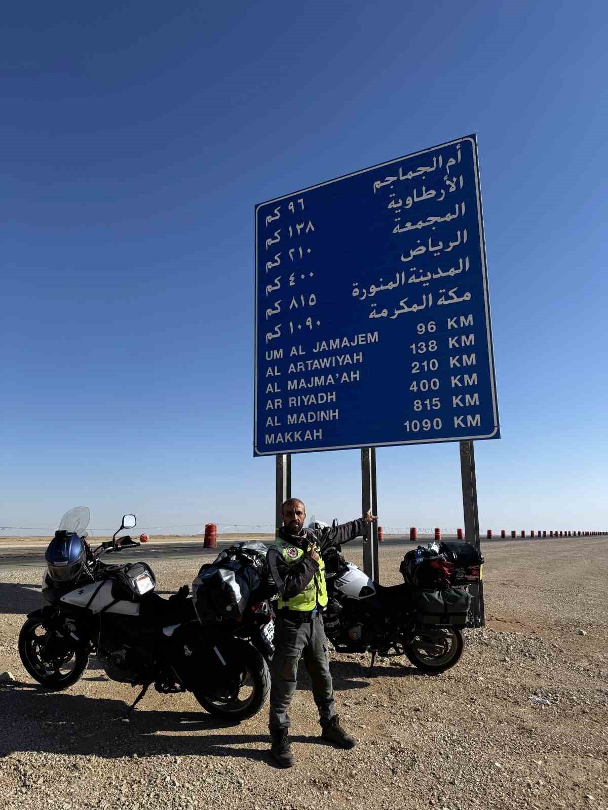 Sigarayı bıraktı, motosikleti ile 250 bin kilometre yol yaptı: Son durağı umre oldu