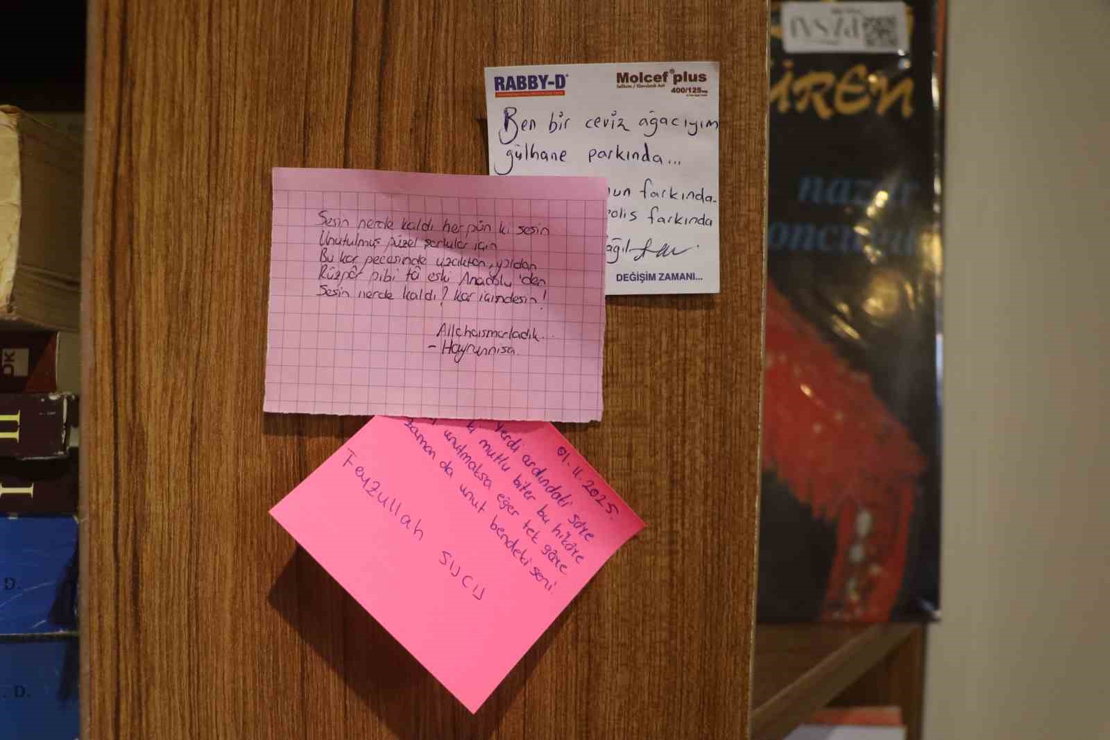 Bu kitaplarda sadece bilgiler değil, hatıralar da taşınıyor